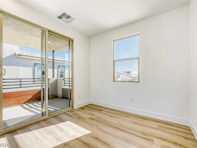 1041 Soaring Sage Ave — Photo 22