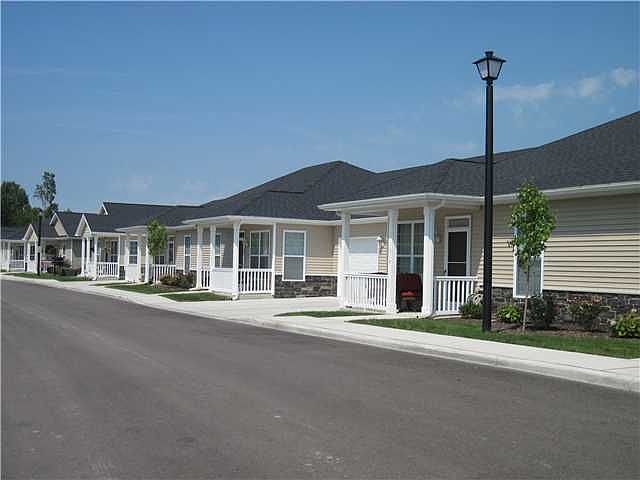2nd image of 1638 Brooklynn Park E