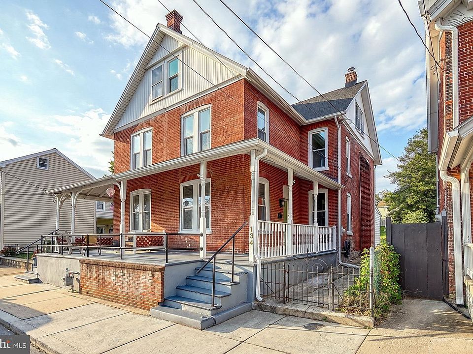 1st image of 134 W Walnut St