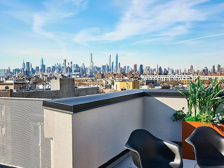 31-44 37th St #5G — Photo 3