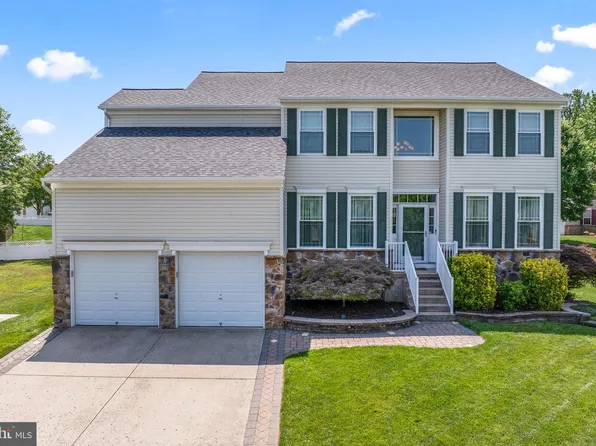 36 Hill Farm Way, Woolwich Township, NJ 08085