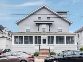 18 Tewksbury St, Winthrop, MA