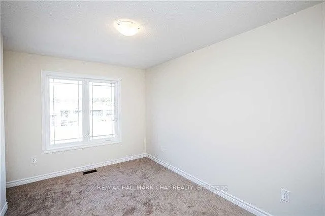 63 Batteaux St — Photo 5