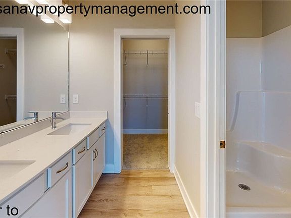 5th image of 3905 NE 6th St