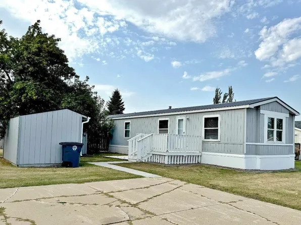 406 31st Ave SE #124, Minot, ND 58701