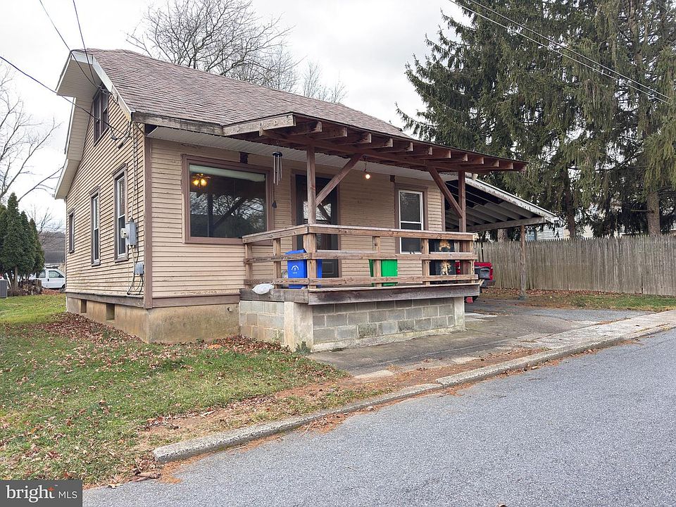 1st image of 1615 Martins Ln