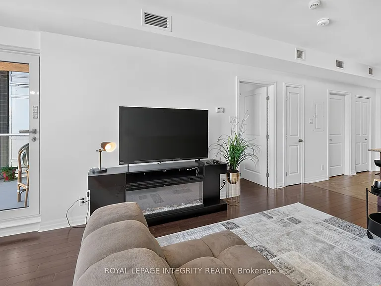 242 Rideau St #2505 — Photo 24
