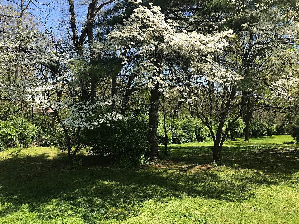 2nd image of 5102 Dorchester Cir