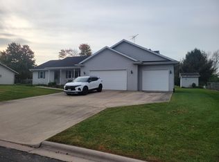 1315 Dallman Ln, Shawano, WI 54166