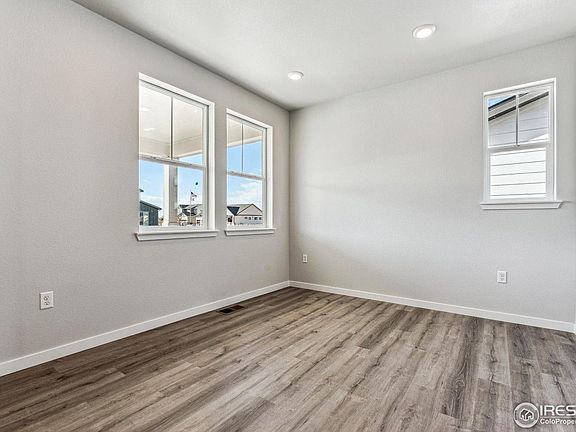 3rd image of 880 Hummocky Way
