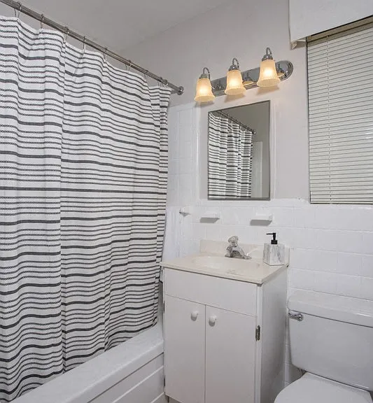 Queenstown Apartments — Photo 15