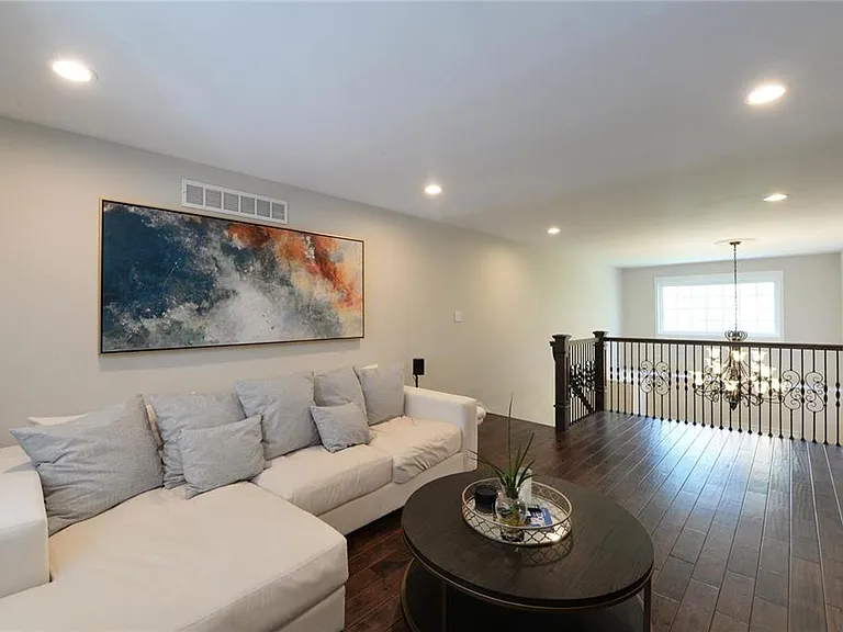 1306 S Geyer Rd — Photo 11