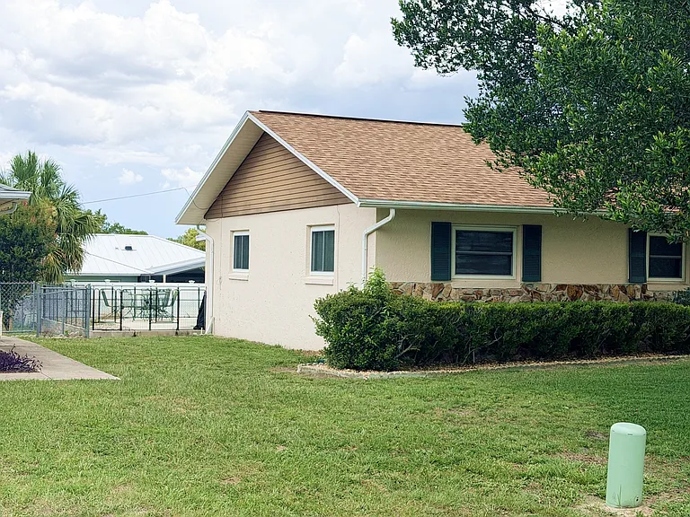 653 W Buttonbush Dr — Photo 3