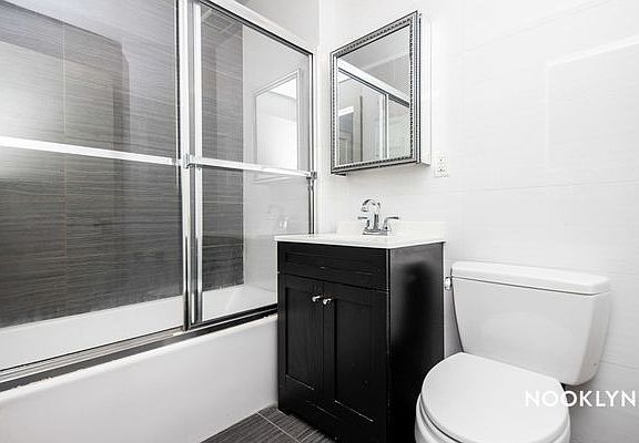 3rd image of 168 Throop Ave #1C