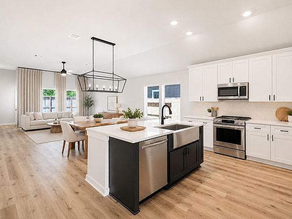 3rd image of 407 Dorion Lagoon Dr