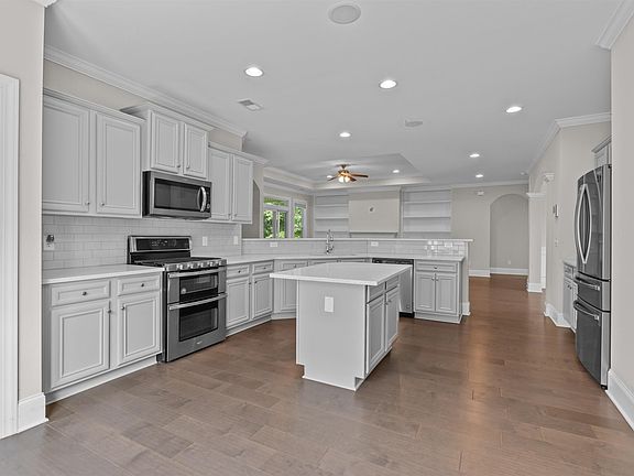 5th image of 258 Cedar Hollow Ln
