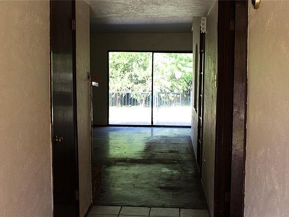 5th image of 3409 Overglen Dr