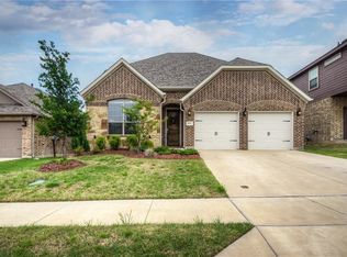 8313 Meadow Sweet Ln, Fort Worth, TX 76123