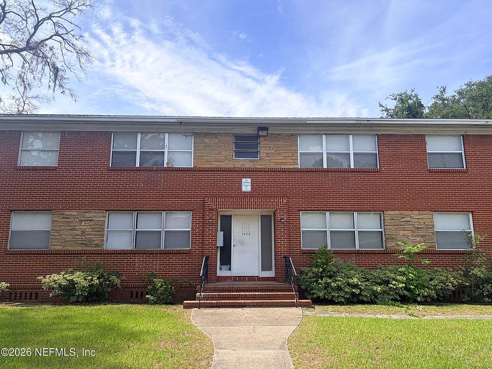 1st image of 5452 PLAYA Way
