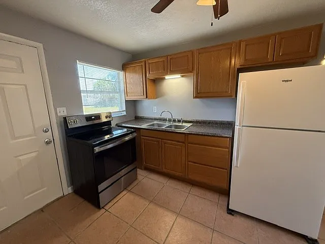 703 S Wilson Ave #103 — Photo 4