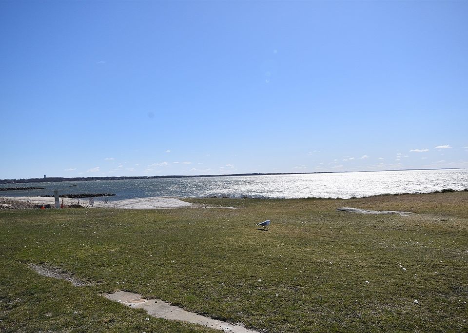 63 Green St, Fairhaven, MA 02719 Zillow