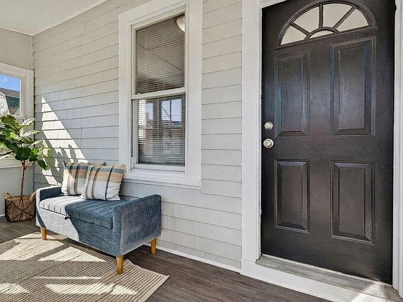 2nd image of 861 N Shore Rd