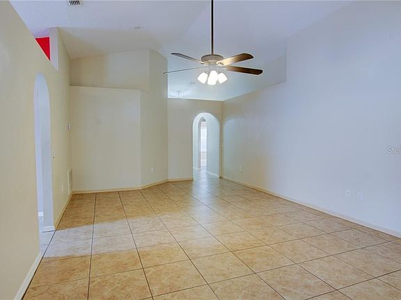 3rd image of 8170 Settlers Creek Ct