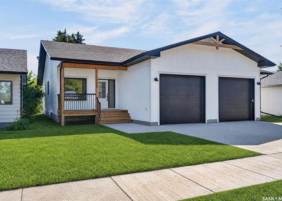 1st image of 1008 10th STREET