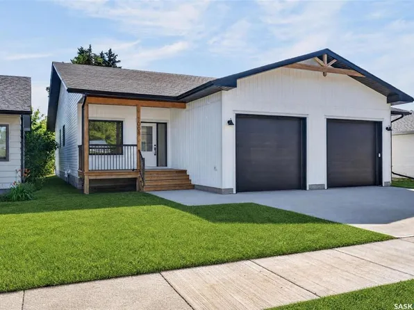 1008 10th STREET, Humboldt, SK S0K 2A0