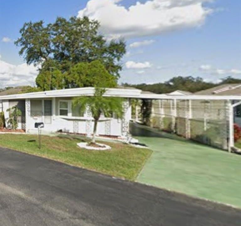 1st image of 128 Holiday Ln