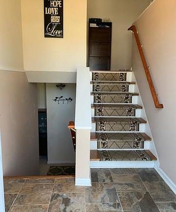3rd image of 554 N California Ave
