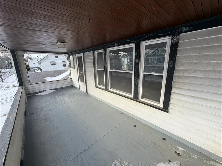 15711 Grovewood Ave #2 — Photo 27
