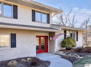 10913 Poppleton Ave, Omaha, NE 68144