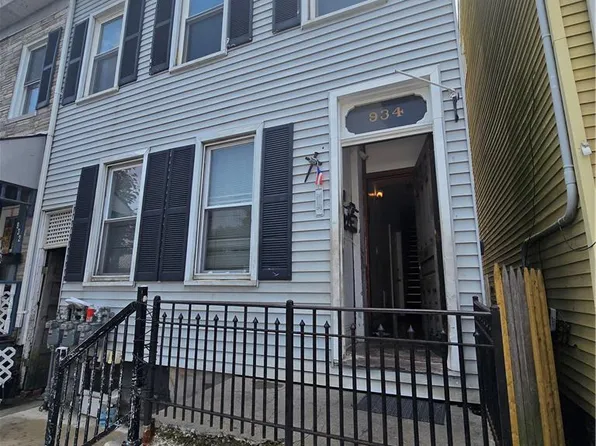934 Ferry St #2F, Easton, PA 18042