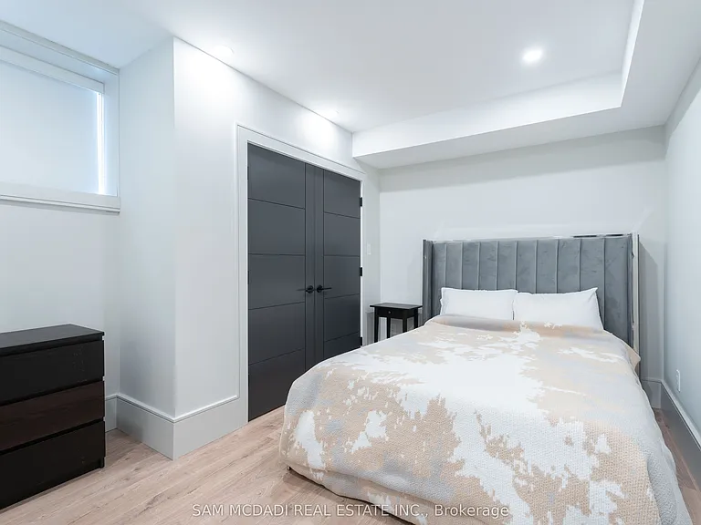 1019 Strathy Ave — Photo 34