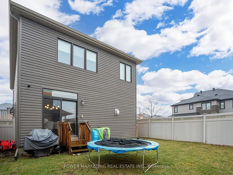208 Alex Polowin Ave — Photo 32