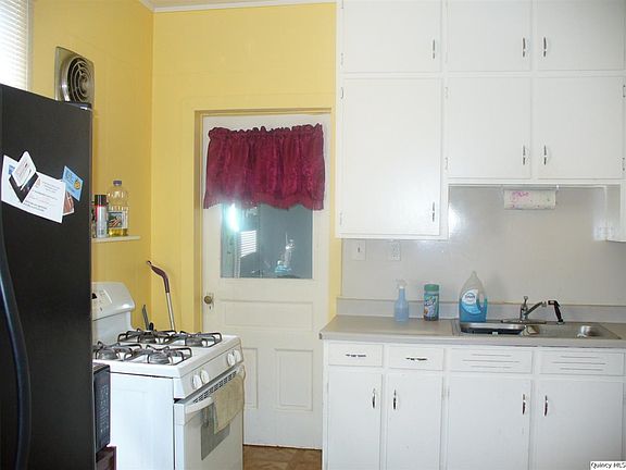 Home for Sale in Quincy, IL $52,500