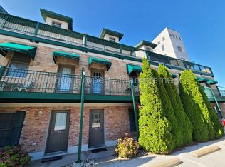 1117 Broad St Unit T5, Saint Joseph, MI 49085
