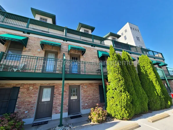 1117 Broad St Unit T5, Saint Joseph, MI 49085