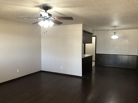 3rd image of 913 Delmar Cir #1