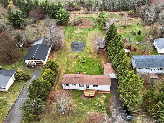 4th image of 40 Branch Rd
