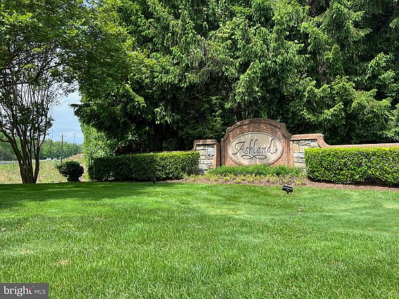 3rd image of 15234 Bowmans Folly Dr