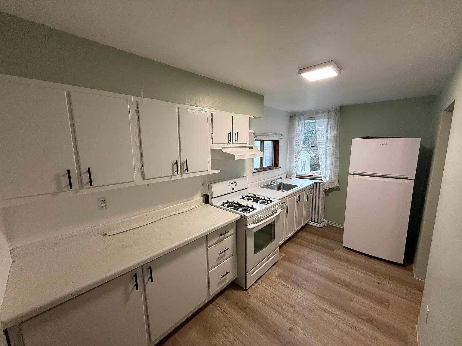 2 bed, 1050 sqft, $1,000 — Photo 1