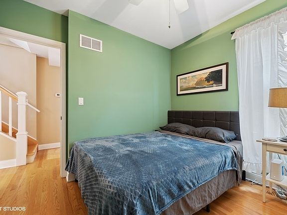 4th image of 4312 N Oriole Ave