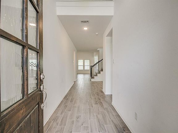 5th image of 29427 Wood Lily Dr