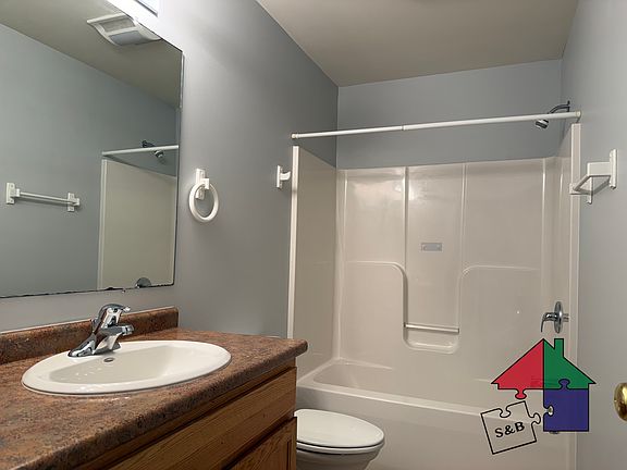 5th image of 33 Green St #107