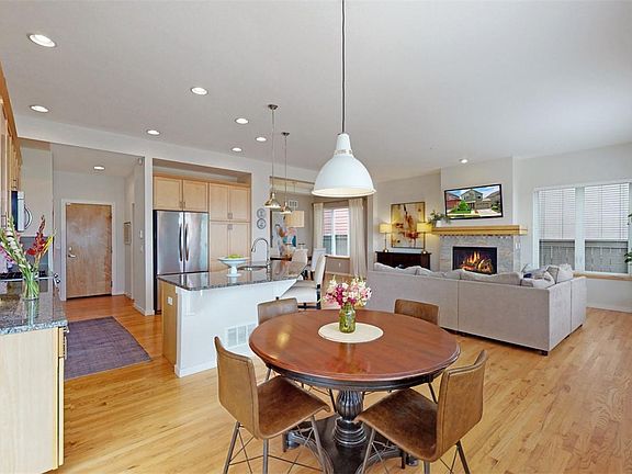 5th image of 1854 Blue Star Ln