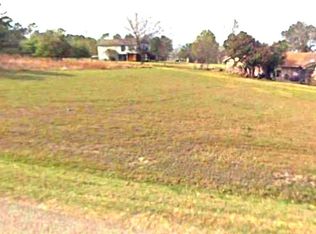 7 Imperial Cir, Coldspring, TX 77331