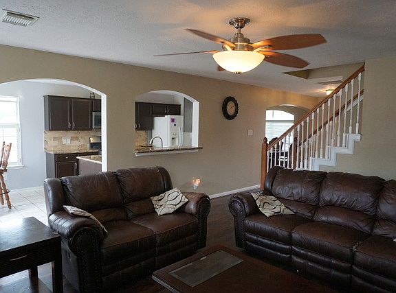 4th image of 306 Cedar Lake Dr