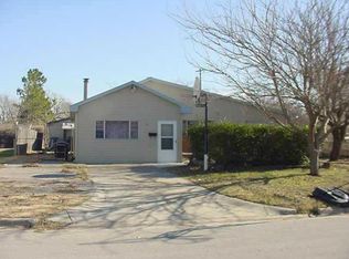 104 Barbour St, Moore, OK 73160